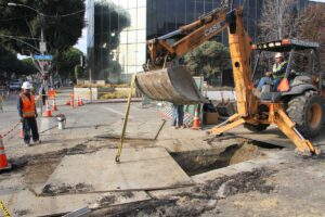 Work crews have been busy in recent weeks preparing the corner of Colorado Avenue and Fifth Street for tracks for the forthcoming Expo Light Rail Line. (Daniel Archuleta daniela@www.smdp.com)