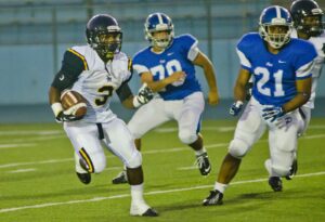 Samohi's Will Taylor runs for a gain against Palisades High on Friday. Samohi would go on to win the Westside rivalry, 44-15. (Paul Alvarez Jr editor@www.smdp.com)