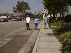 Santa Monica Business Park workers have to go into the street because of narrow sidewalks (Photo courtesy Linda Jassim)