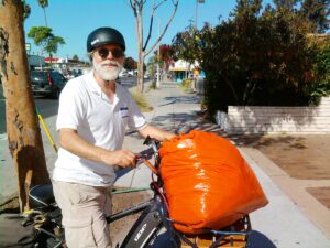 Jan Ludwinski from the Ocean Park Association took part in Saturday's cleanup on Lincoln Boulevard. (Photo courtesy Killeen Pilon)