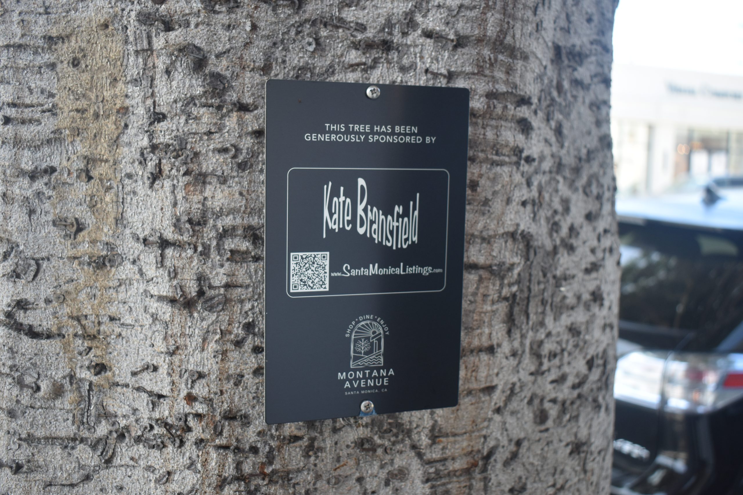 Plaques Promoting Montana Businesses Cause Early Ire - Santa Monica 