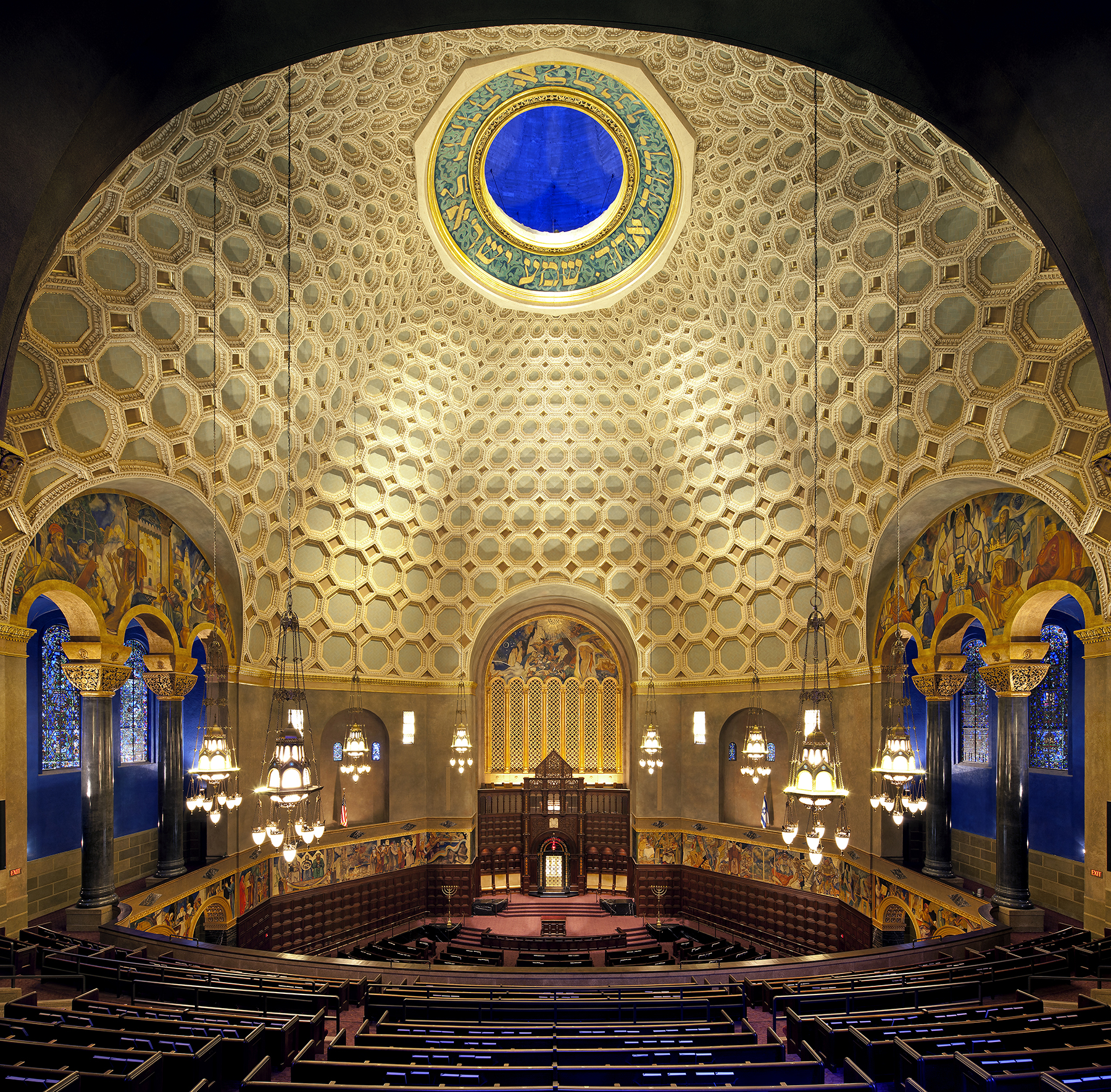 Santa Monica Symphony performs on Saturday at Wilshire Blvd. Temple; Photo by Tom Bonner