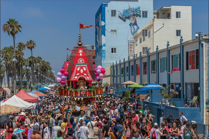 Festival: The 48th annual Los Angeles Festival of the Chariots brings the 35-foot-high constructions through Santa Monica and Venice on Sunday. (Courtesy Photo)